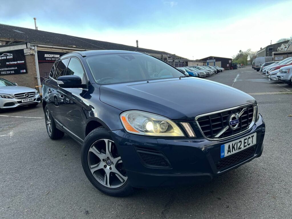 Compare Volvo XC60 4X4 2.4 D5 Se Lux Geartronic Awd Euro 5 2012 AK12ECT Blue