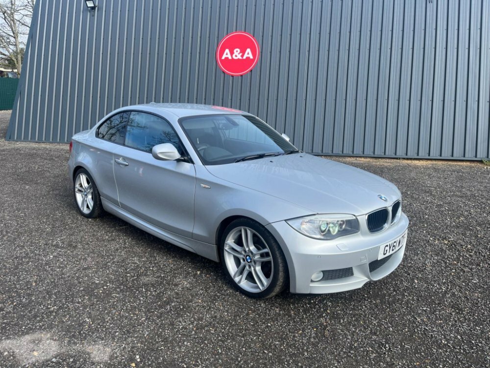 Compare BMW 1 Series 2.0 118D M Sport Steptronic Euro 5 GY61WTF Silver