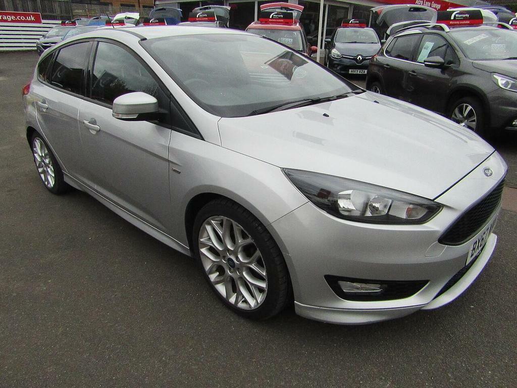 Compare Ford Focus 1.0T Ecoboost St-line Hatchback BX67WWN Silver