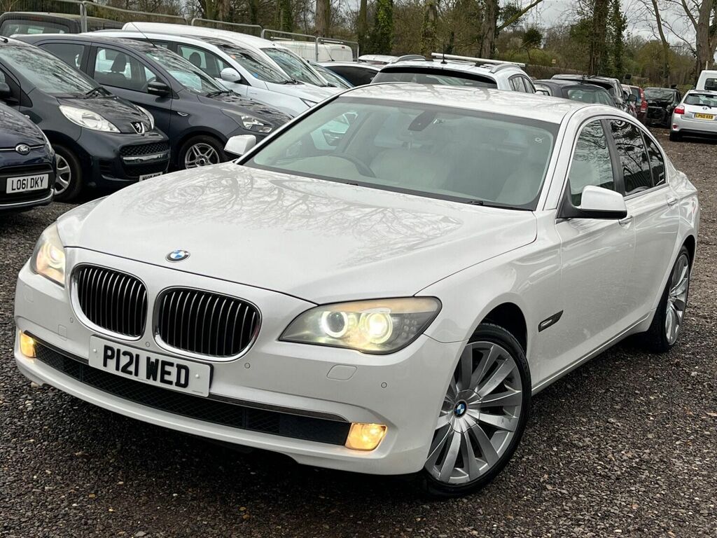 Compare BMW 7 Series Saloon 3.0 730D Se Euro 5 201111 P121WED White