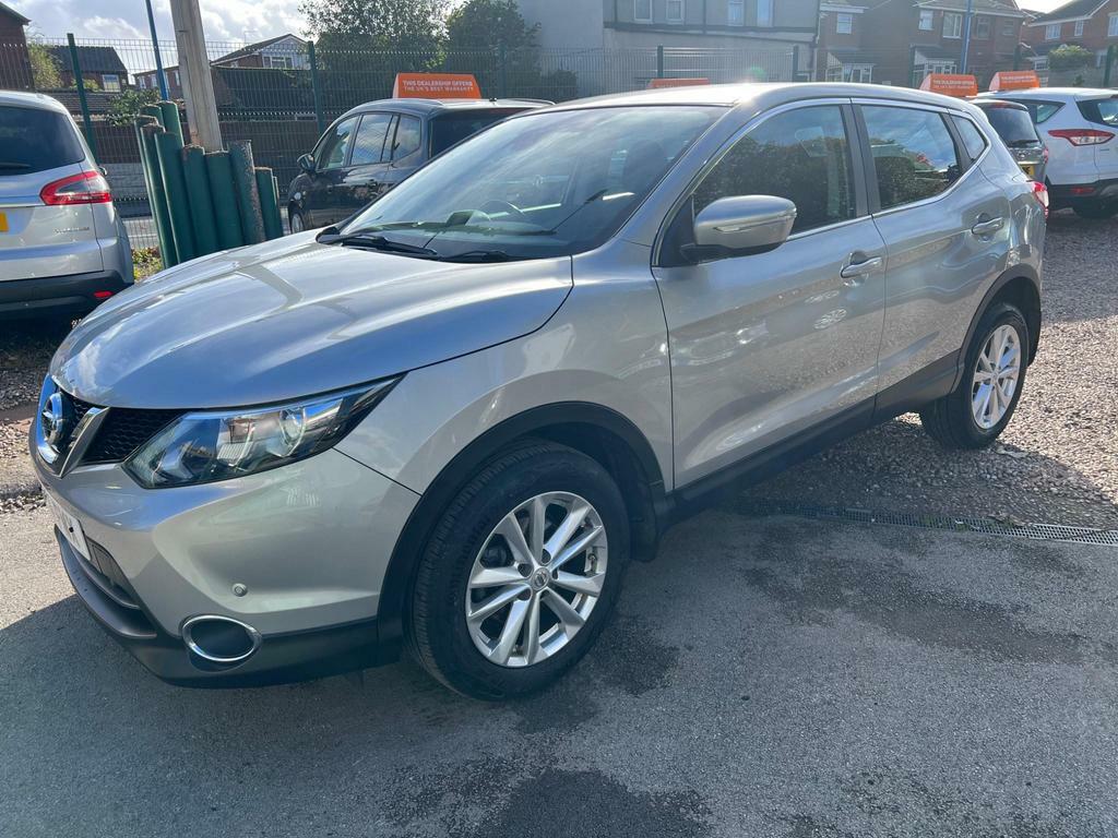 Compare Nissan Qashqai 1.6 Dci Acenta Xtron 2Wd Euro 5 Ss CY14FWX Silver