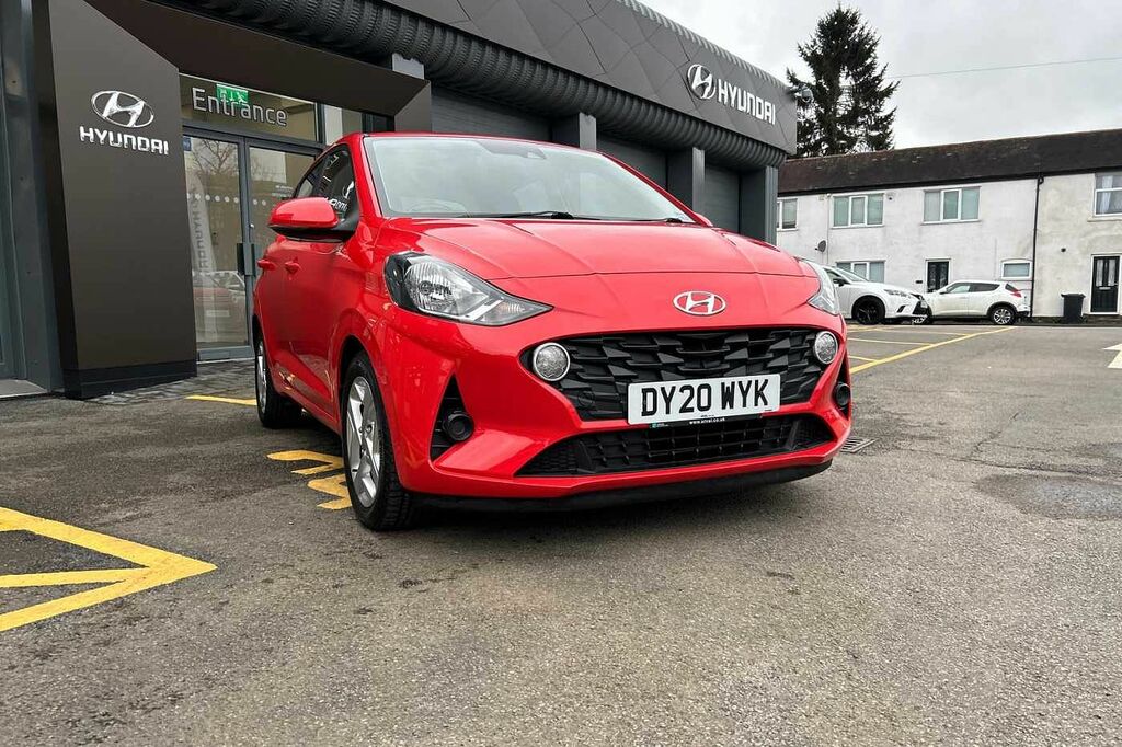 Compare Hyundai I10 1.0 Se Connect DY20WYK Red