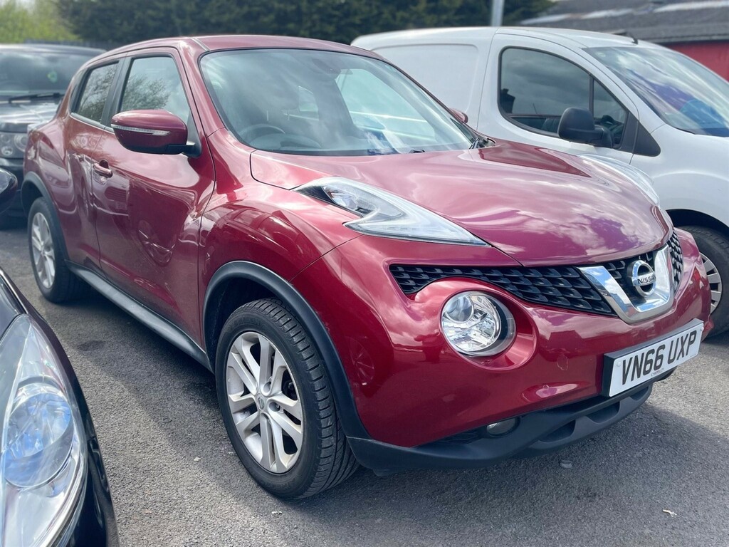 Compare Nissan Juke 1.5 Dci N-connecta Euro 6 Ss VN66UXP Red