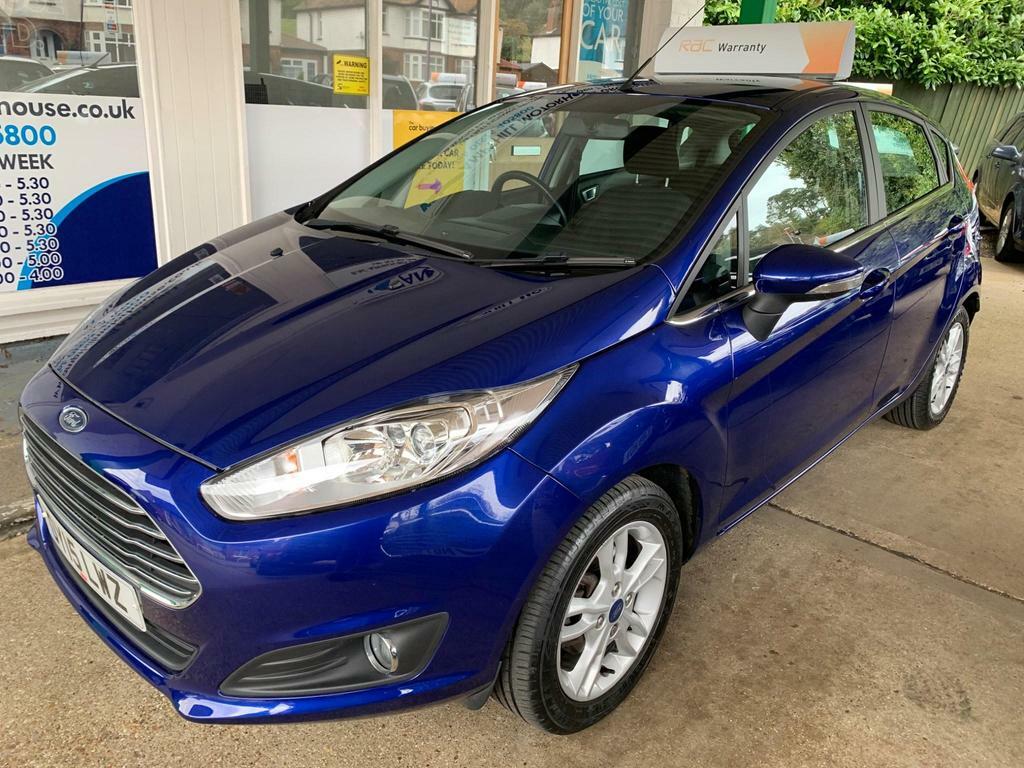 Compare Ford Fiesta 1.0T Ecoboost Zetec Euro 6 Ss OY15LWZ Blue