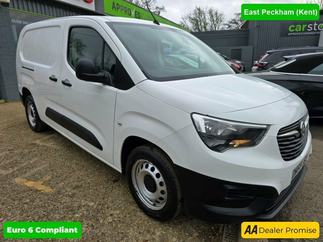 Compare Vauxhall Combo 1.6 L2h1 2300 Edition Ss 101 Bhp In White With 66 DW68JZH White