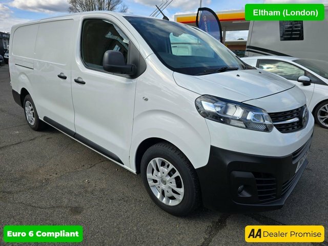 Compare Vauxhall Vivaro 1.5 L2h1 2900 Dynamic Ss 101 Bhp In White With 55 DW69BNL White