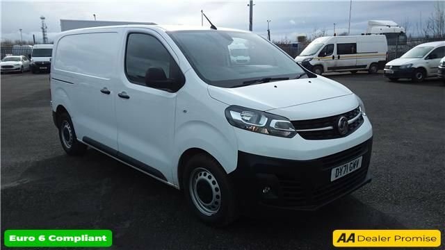 Compare Vauxhall Vivaro 1.5 L1h1 F2900 Dynamic Ss 101 Bhp In White With 5 DY71GWV White