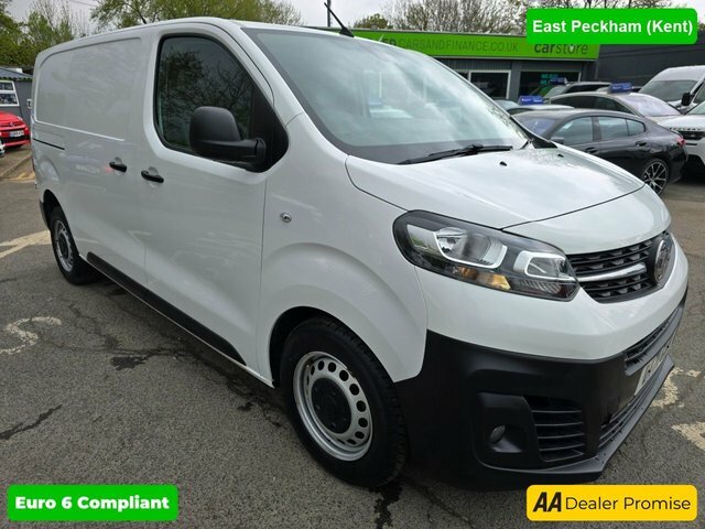 Compare Vauxhall Vivaro 1.5 L1h1 F2900 Dynamic Ss 101 Bhp In White With 5 DY71GWV White