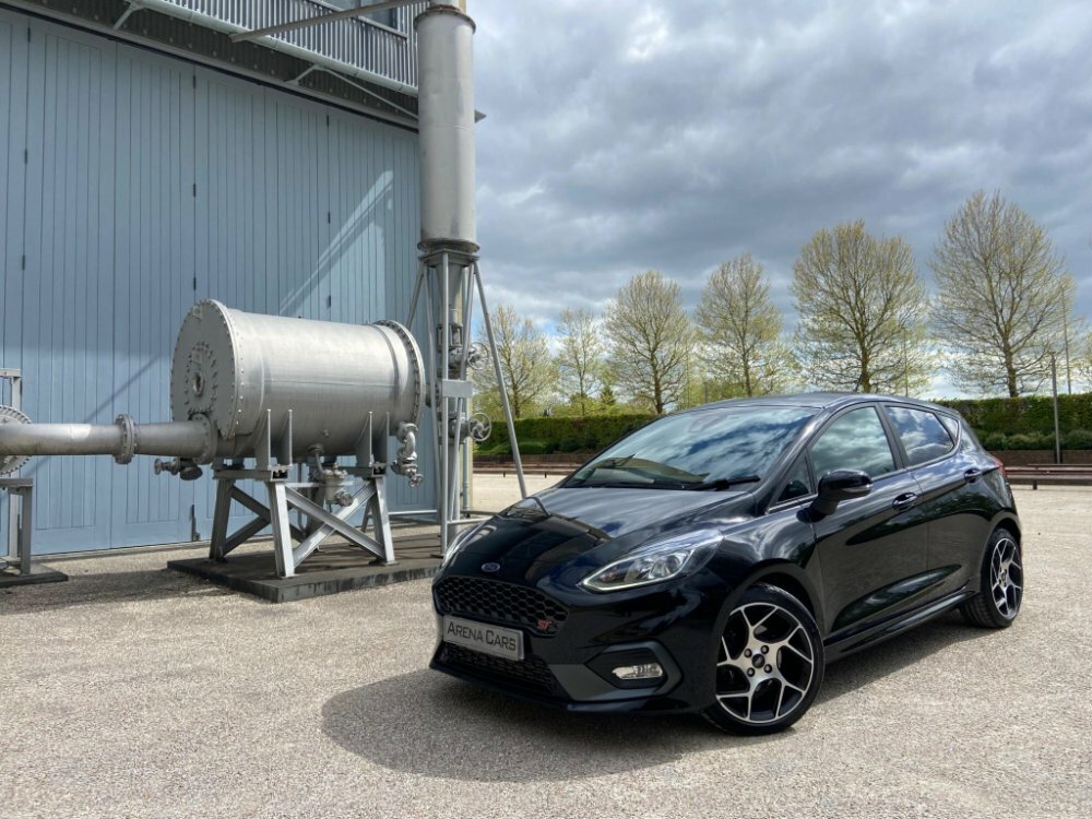 Compare Ford Fiesta 1.5T Ecoboost St-2 Euro 6 Ss YR70MHF Black