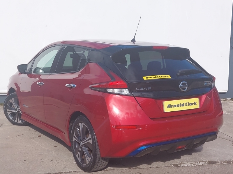 Compare Nissan Leaf 110Kw Tekna 40Kwh SW18CYS Red
