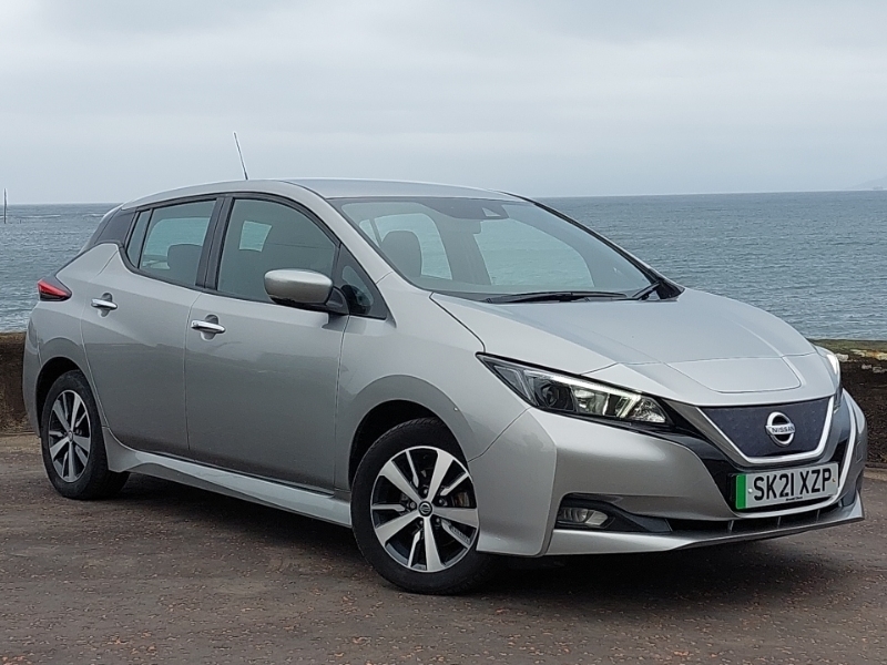 Compare Nissan Leaf 110Kw Acenta 40Kwh 6.6Kw Charger SK21XZP Silver