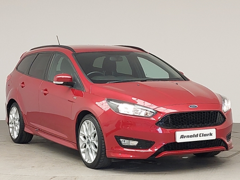 Ford Focus 1.5 Tdci 120 St-line Red #1
