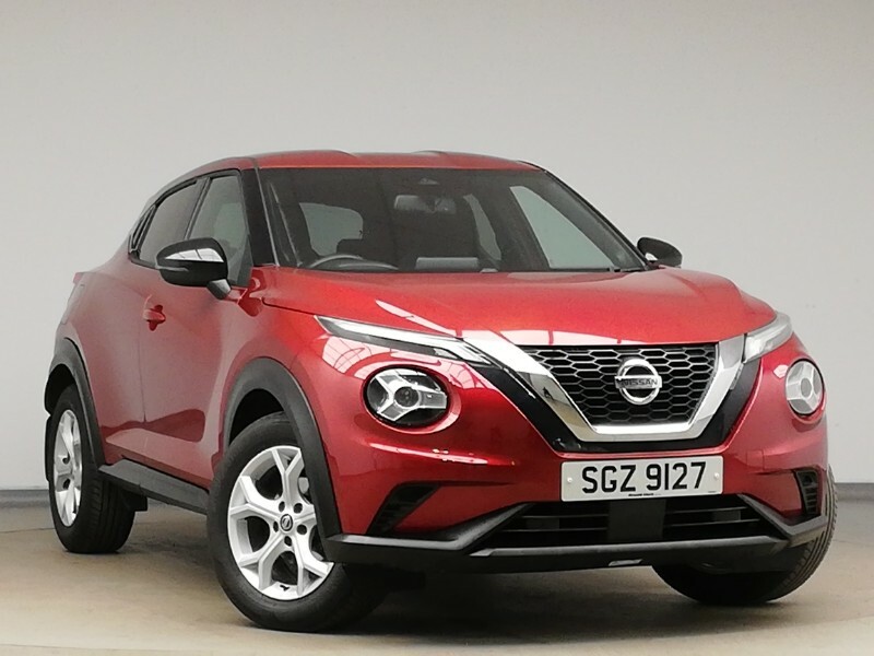 Compare Nissan Juke 1.0 Dig-t 114 N-connecta SGZ9127 Red