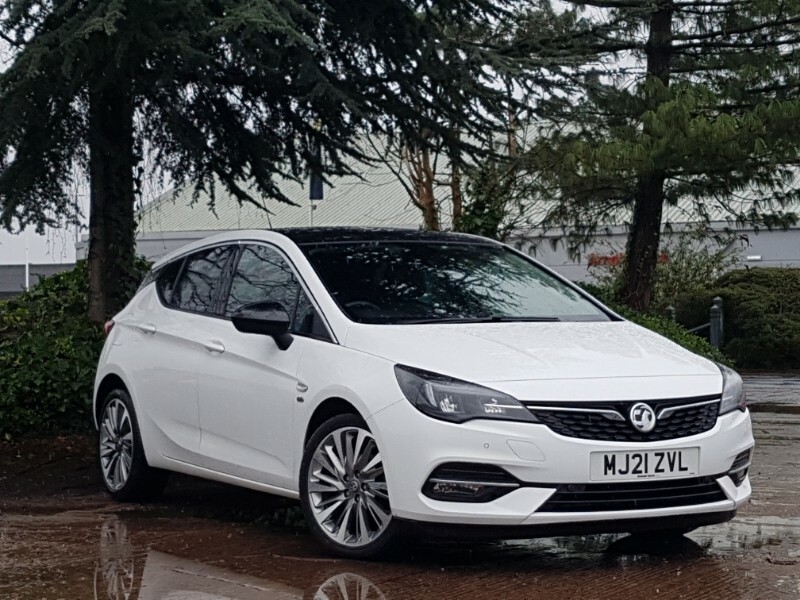 Compare Vauxhall Astra 1.5 Turbo D Griffin Edition MJ21ZVL White