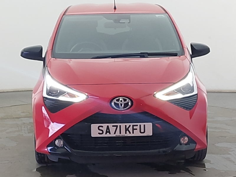 Compare Toyota Aygo 1.0 Vvt-i X-trend Tss SA71KFU Red