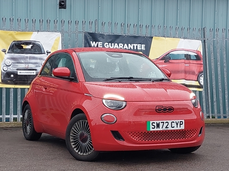 Compare Fiat 500 87Kw Red 42Kwh SW72CYP Red