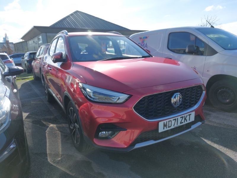 Compare MG ZS 1.5 Vti-tech Exclusive MD71ZKT Red