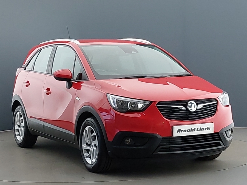 Compare Vauxhall Crossland X 1.2 83 Se DS19FZN Red