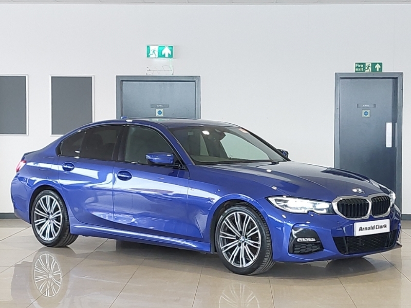 Compare BMW 3 Series 320D M Sport SK21YYR Blue