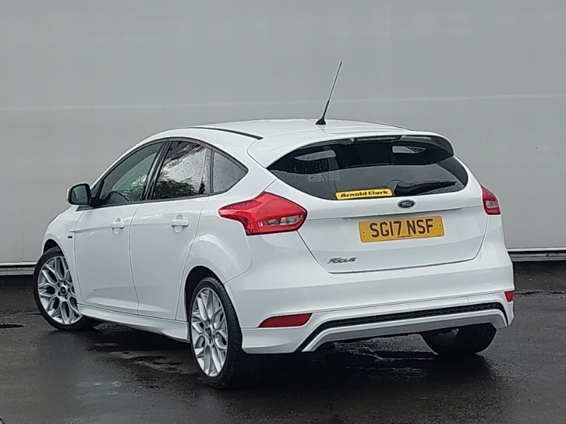 Compare Ford Focus 1.5 Tdci 120 St-line SG17NSF White