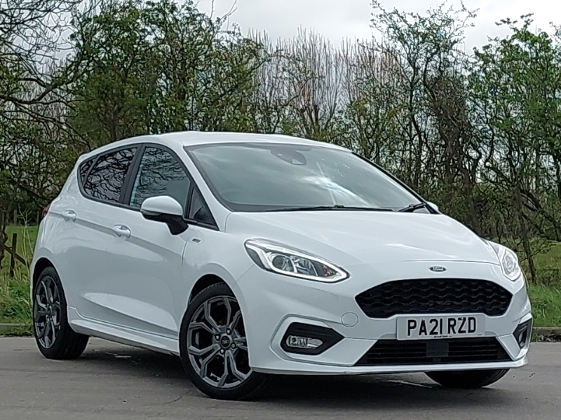 Compare Ford Fiesta 1.0 Ecoboost Hybrid Mhev 125 St-line Edition PA21RZD White