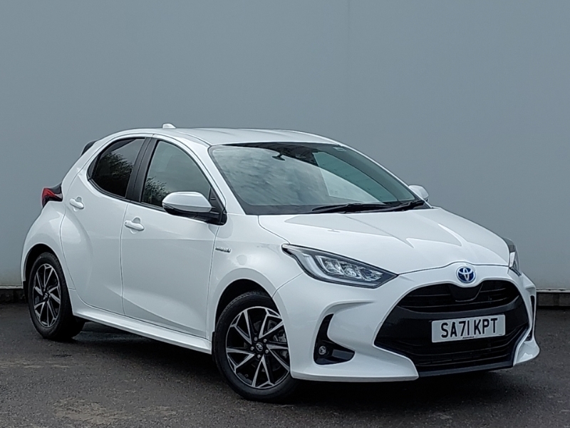 Compare Toyota Yaris 1.5 Hybrid Design Cvt SA71KPT White