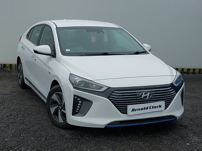Hyundai Ioniq Premium White #1