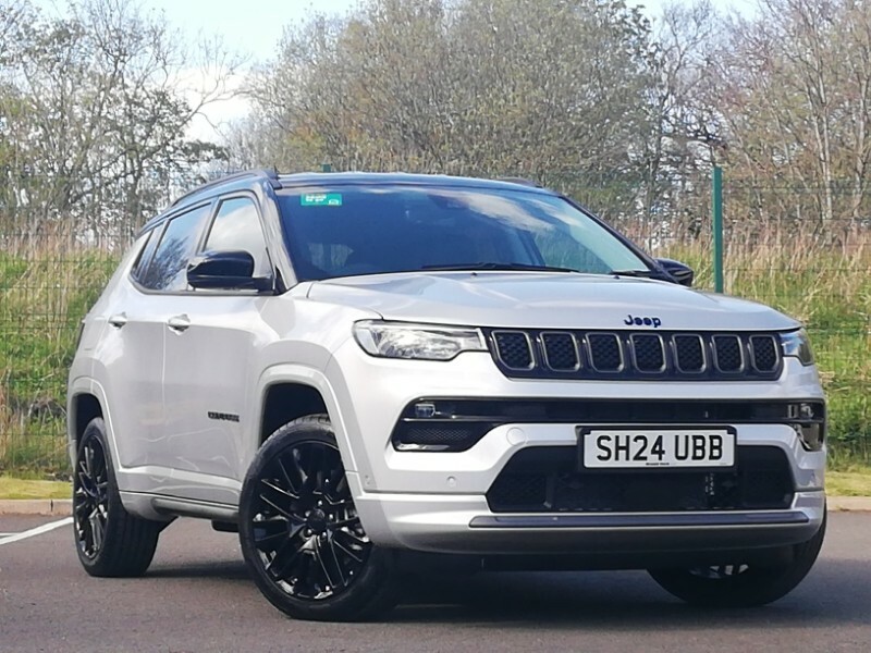 Compare Jeep Compass 1.3 T4 Gse 4Xe Phev Limited SH24UBB White