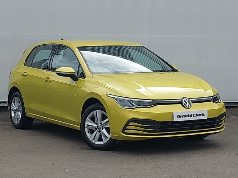 Compare Volkswagen Golf 1.0 Tsi Life PK70FXT Yellow