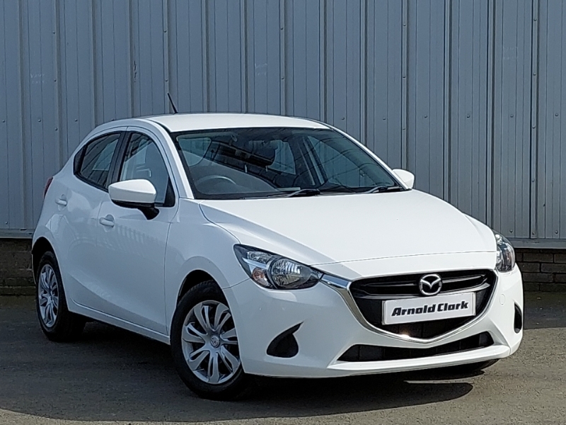 Compare Mazda 2 1.5 75 Se SY67UCD White