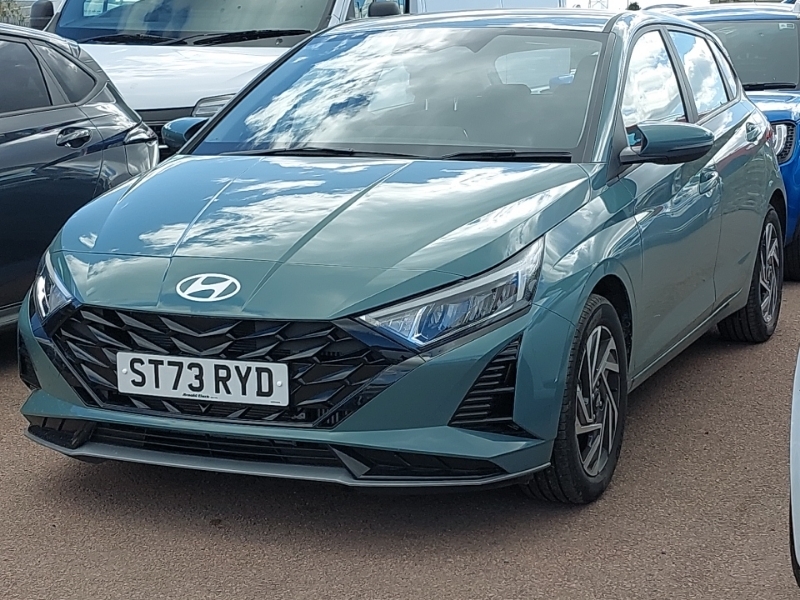 Compare Hyundai I20 1.0T Gdi Advance ST73RYD Green