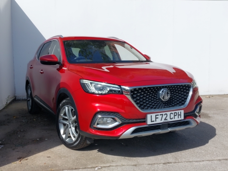 Compare MG HS 1.5 T-gdi Exclusive LF72CPH Red