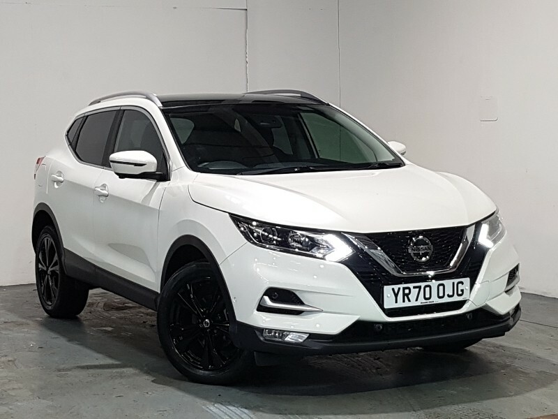 Compare Nissan Qashqai 1.3 Dig-t 160 N-connecta Dct Glass Roof Pack YR70OJG White
