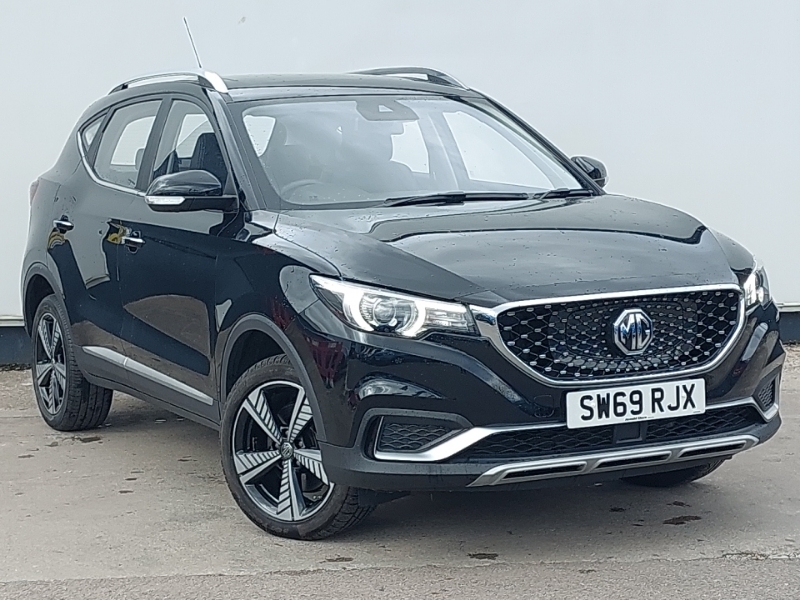 Compare MG ZS 105Kw Exclusive Ev 45Kwh SW69RJX Black