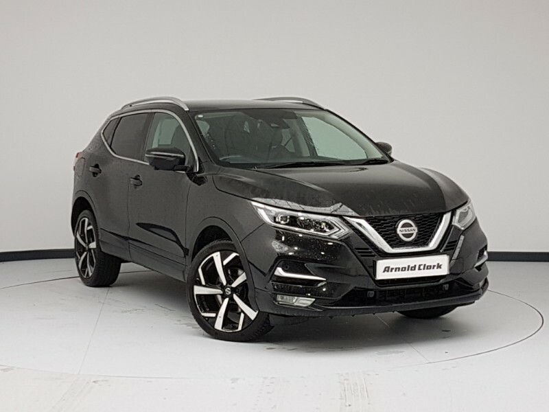 Compare Nissan Qashqai 1.3 Dig-t N-motion PY21AVE Black