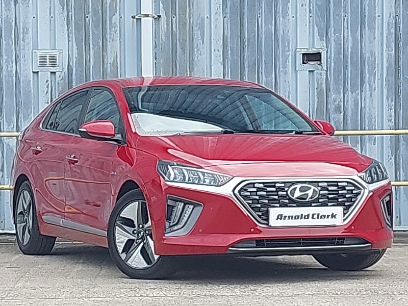 Compare Hyundai Ioniq 1.6 Gdi Hybrid Premium Se Dct LV70KUO Red
