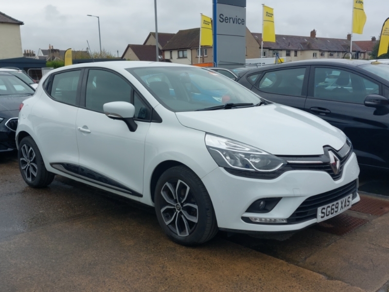 Compare Renault Clio 0.9 Tce 90 Play SG69XAS White