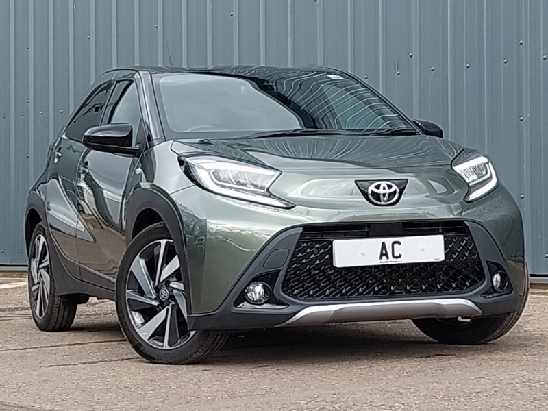 Compare Toyota Aygo X 1.0 Vvt-i Exclusive ST72PZP Green