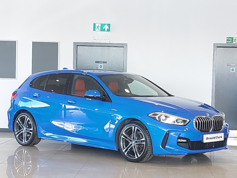 Compare BMW 1 Series 118I M Sport AK21RZG Blue