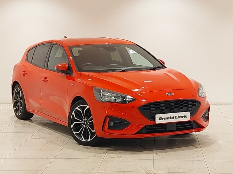 Compare Ford Focus 1.5 Ecoblue 120 St-line X AE68KTJ Red