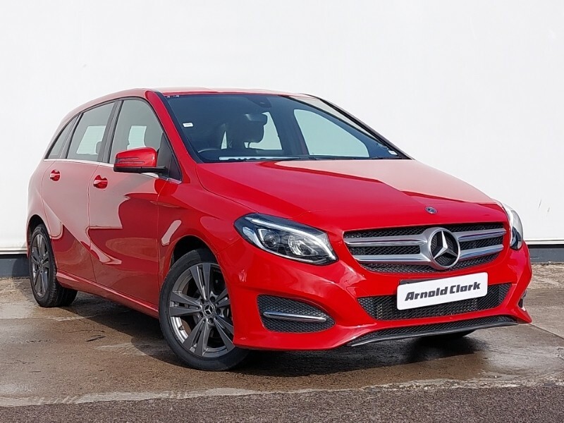 Compare Mercedes-Benz B Class B180 Exclusive Edition SK68FZP Red