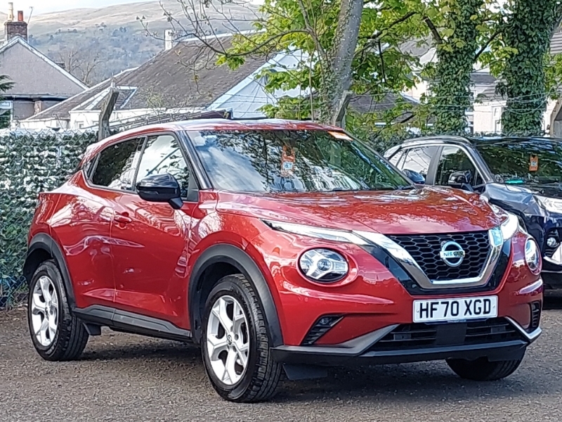 Compare Nissan Juke 1.0 Dig-t N-connecta HF70XGD Red