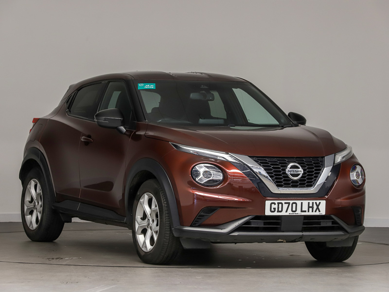 Compare Nissan Juke 1.0 Dig-t 114 N-connecta GD70LHX Red