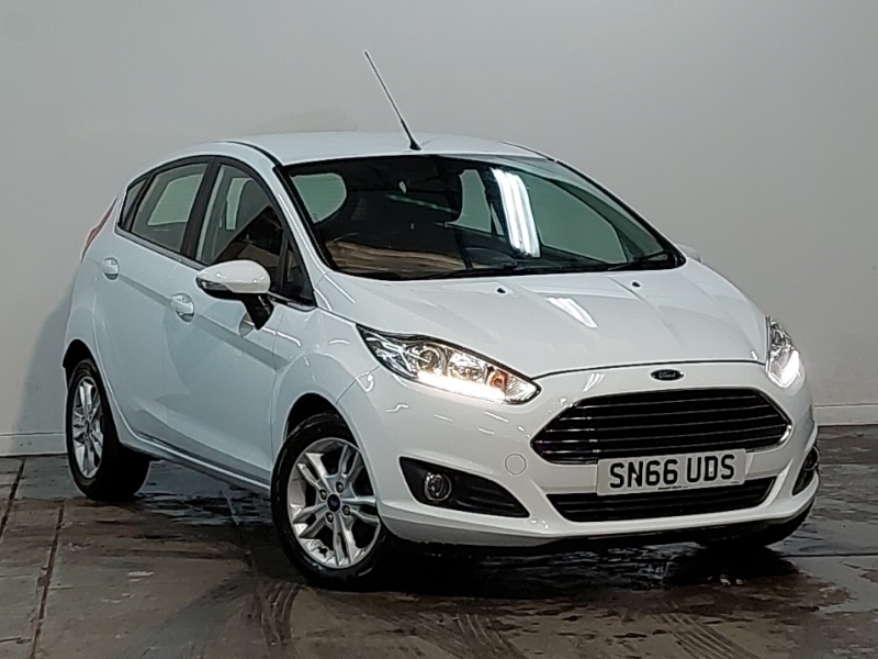 Compare Ford Fiesta 1.0 Ecoboost Zetec SN66UDS White
