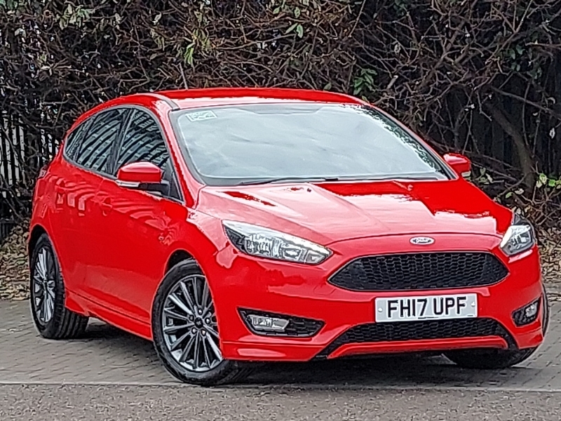 Compare Ford Focus 1.5 Tdci 120 St-line FH17UPF Red