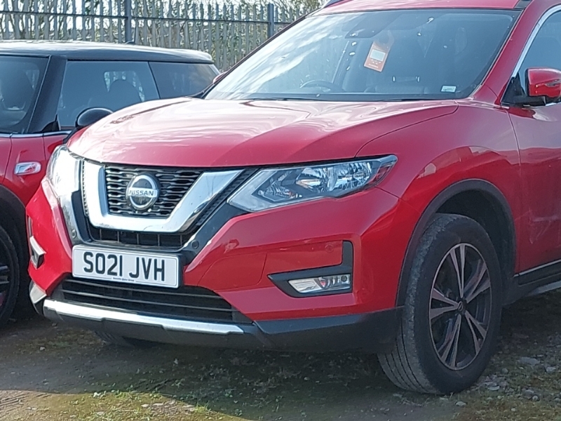 Compare Nissan X-Trail 1.3 Dig-t 158 N-connecta Dct SO21JVH Red
