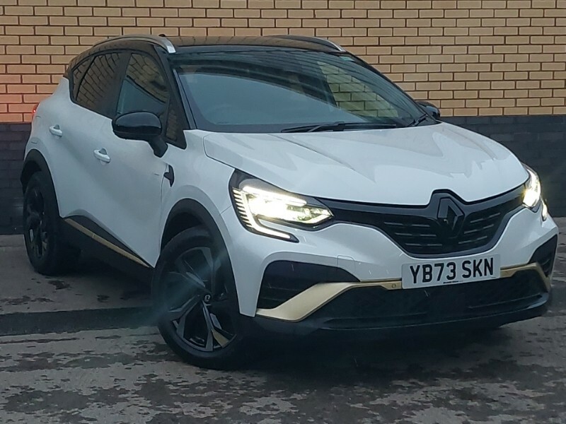 Compare Renault Captur 1.6 E-tech Plug-in Hybrid 160 Engineered YB73SKN White