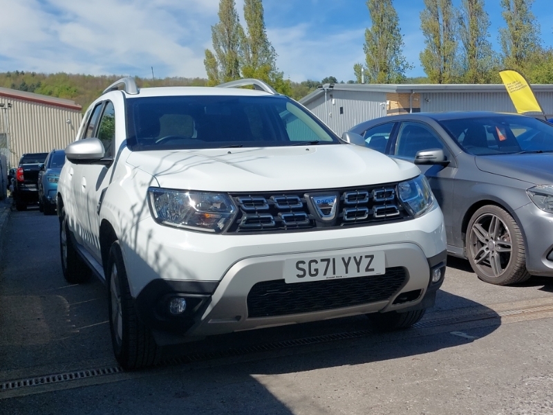 Compare Dacia Duster 1.3 Tce 130 Comfort SG71YYZ White