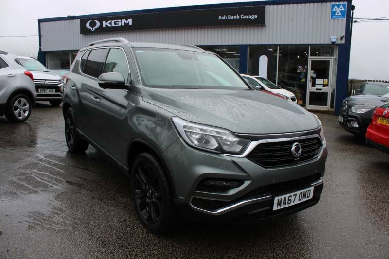 Compare SsangYong Rexton Estate MA67OMD Grey