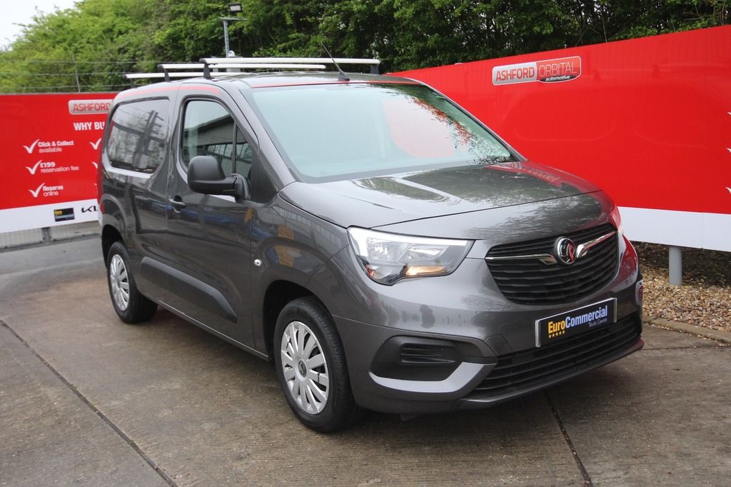 Compare Vauxhall Combo Vauxhall Combo L1h1 2000 Sportive Ss DN69LBF Grey